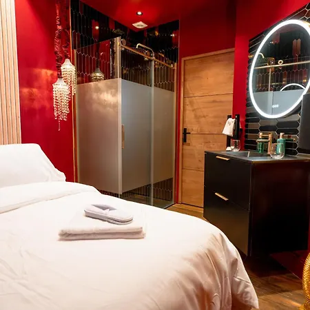 Jacuzzi & Sauna Privatifs - - Or Norme By Le Douze Love hotel Paris